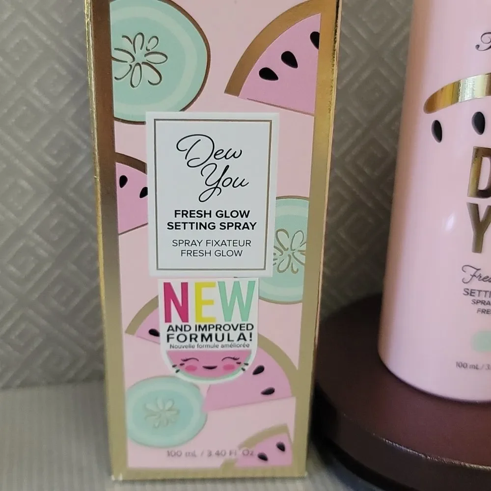 Too Faced Dew You Fresh Glow Setting Spray - Watermelon Dew (Sold Out Online) - Picture 3 of 6